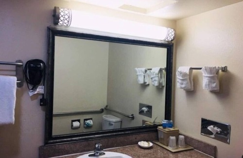 Munras Avenue Hôtel | FIRE PLACE 1 KING BED ROOM @ HEART OF MONTEREY