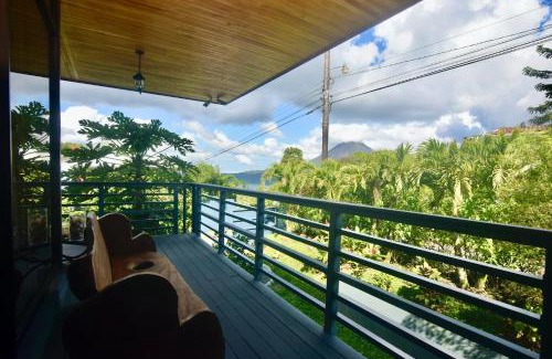 El Millon Maison | Firefly Hilltop Retreat, Swimming Pool Volcano!