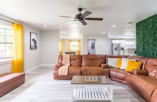 DeLand Appartement | Deland Hideaway: Firepit + Pool Table on 2 acres!