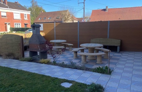 Saint-Amand-les-Eaux Appartement | First floor studio 2.5kms from Saint Amand les Eaux town center