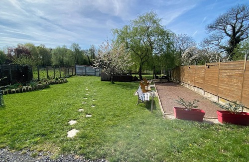 Saint-Amand-les-Eaux Appartement | First floor studio 2.5kms from Saint Amand les Eaux town center