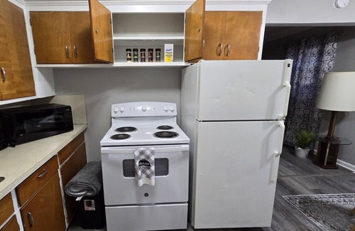 Toledo Appartement | First floor 1Bed/1Bth Pets OK, Close to ProMedica, UT