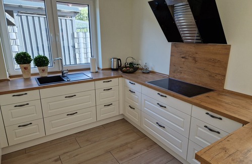 Steenfelderfehn Appartement | First floor apartment with kitchen & Netflix