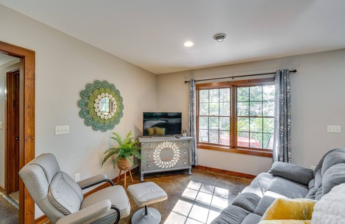 Belleville Appartement | First-Floor Belleville Apartment with Patio!