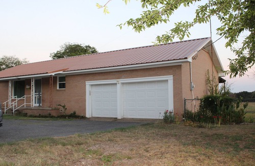 Canton Maison | First Monday ~New to VRBO~ Brasher Family Farm: Roughly 6 miles to First Monday