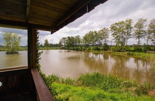 Detern Appartement | Fischerhütte - Ferienhof Am Birkensee, 55125
