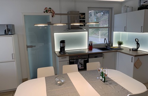 Bad Kleinen Maison | Fischerhus with boat, sauna and fireplace directly on Lake Schwerin