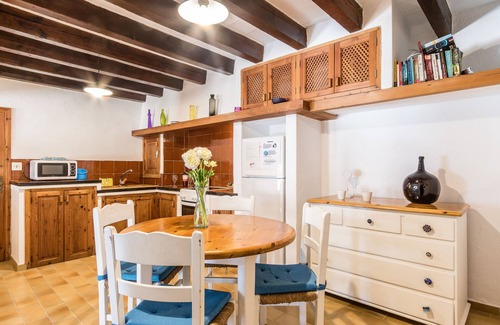 Cala San Vicente Chalet De Ski | Fish 2 last minute offer by Home villas 360