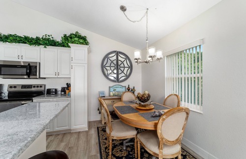 Candler Maison | Fish, Swim and Play! Steps to Private spring fed "Smith Lake"