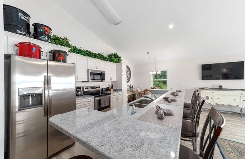 Candler Maison | Fish, Swim and Play! Steps to Private spring fed "Smith Lake"
