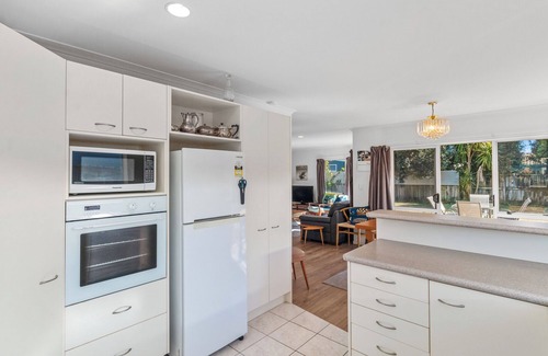 Bowentown Maison | Fisherman's Friend - Bowentown Holiday Home