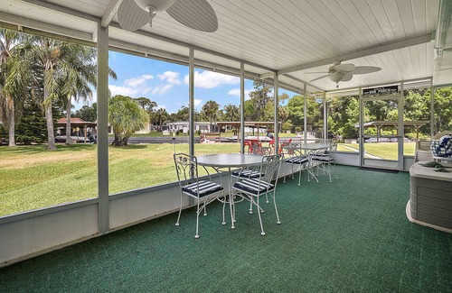 Plymouth Maison | Fisherman's paradise on Lake Eustis in Leesburg, FL