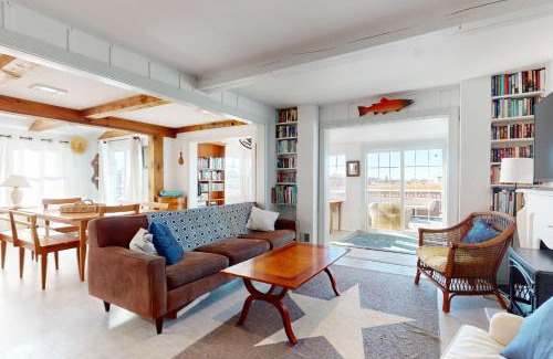 Newbury Maison | Fisherman's Paradise