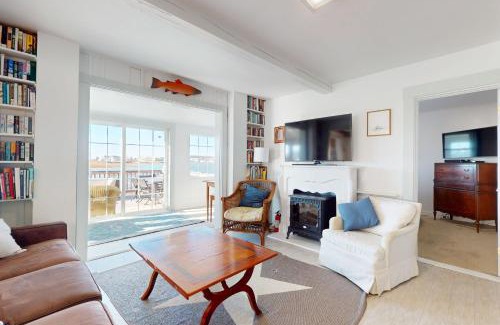 Newbury Maison | Fisherman's Paradise