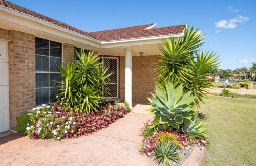 Sussex Inlet Maison | Fishermans Delight Waterfront