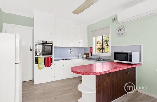 Dolphin Point Maison | Fishermans Shack *15% off for all of Feb*