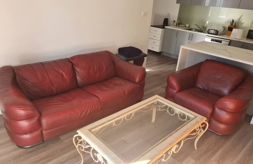 Fishing Point Maison | Fishing Point Guest House Retreat - fully self contained unit for two guests