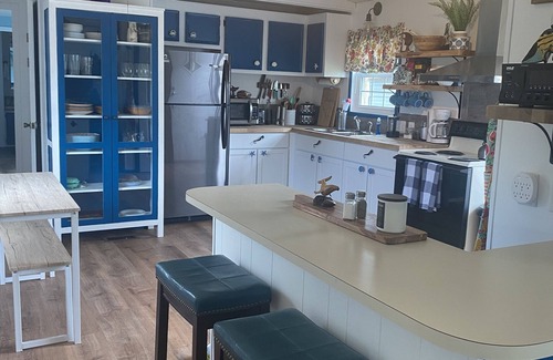 Newport Maison | Fishing Village with Dock Access & Tandem Kayak. The Crystal Coast is yours!