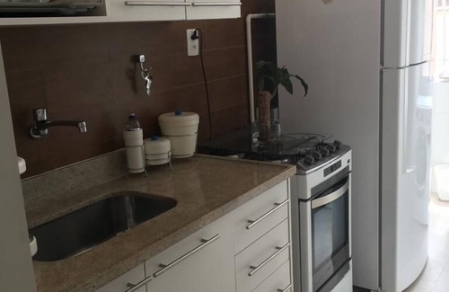 Icarai Appartement | Fit 2 chambres à 1 pâté de maisons de la plage au coeur d'Icarai
