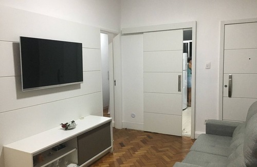 Icarai Appartement | Fit 2 chambres à 1 pâté de maisons de la plage au coeur d'Icarai