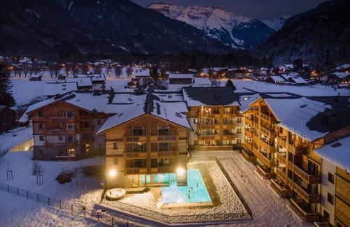 Samoens Appartement | Remise en forme, piscine, sauna, hammam, terrasse, balcon, télévision, casier à ski, 33m², Samoëns