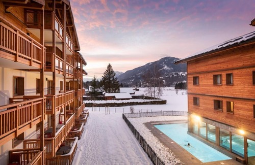 Samoens Appartement | Remise en forme, piscine, sauna, hammam, terrasse, balcon, télévision, casier à ski, 33m², Samoëns