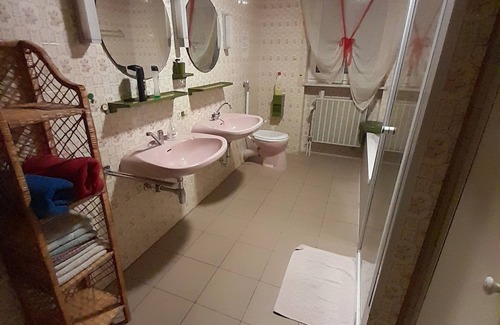 Pirmasens Appartement | Salle de service pour jusqu'à 3 personnes