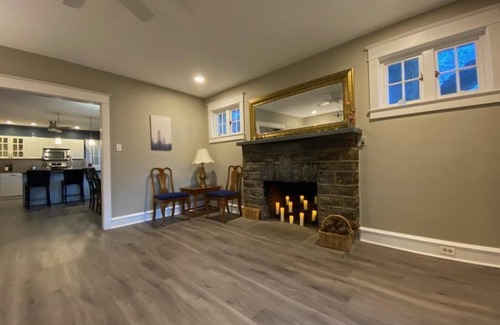 Narberth Maison | Five bedroom Main Line charmer with hot tub in Narberth. soon to be 6 BR 2.5 Bth