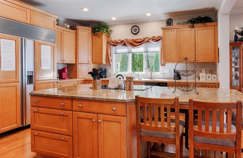 Town of Varick Cottage | Five Gates: Lakeside Paradise! Seneca Lake Luxury Home!