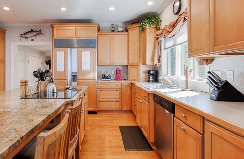 Town of Varick Cottage | Five Gates: Lakeside Paradise! Seneca Lake Luxury Home!