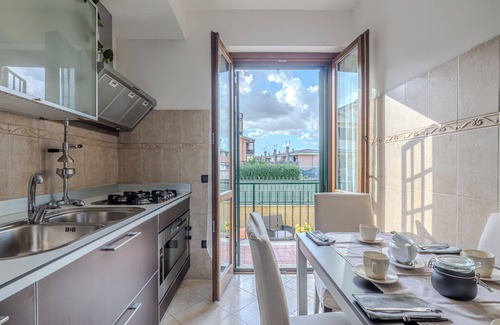 Rome Province Appartement | Five minutes away from the Lunghezza Castle court gardens serving the public