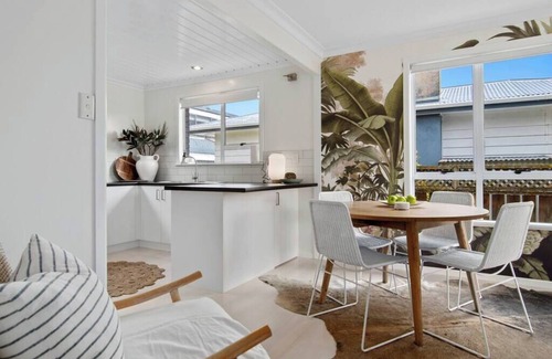 Omanu Maison | Five Palms Luxury Beach Escape