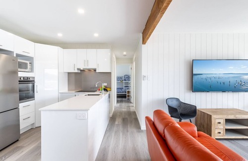 Anna Bay Maison | Five Pines Beach House at Birubi, 20 Robinson St - pet friendly, aircon and WiFi