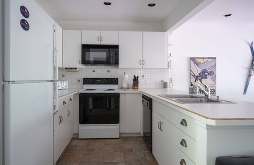 Hancock Maison | Five-Star Family Friendly Townhouse in the Heart of Jiminy Peak