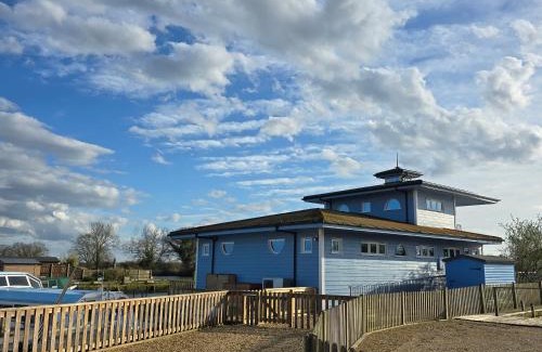 Brundall Maison | Flag House