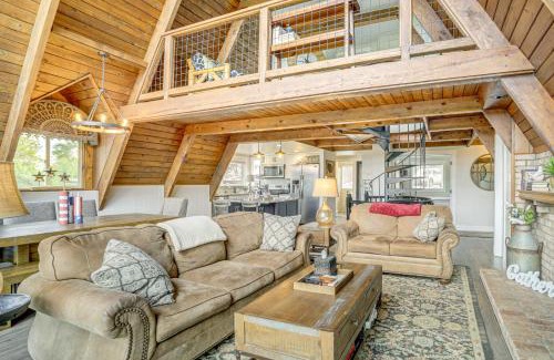 Kachina Village Maison | Flagstaff A-Frame Cabin with Deck and Lovely Views!