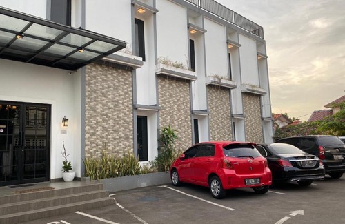 Cipete Selatan Hôtel | Flamboyan Residence Cipete