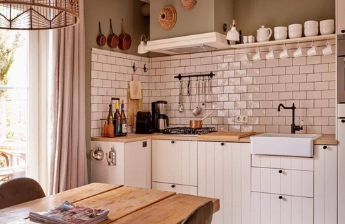 Schafelt Maison | Flamboyant Farmhouse in Baarlo with Hot Tub, Garden