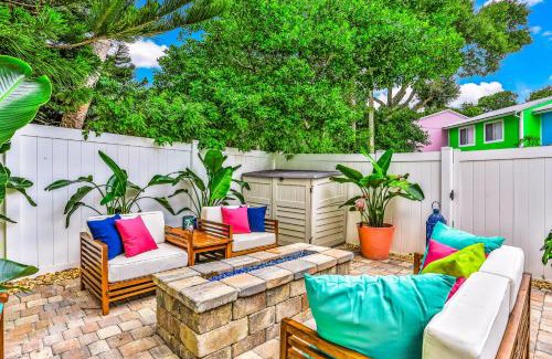 New Smyrna Beach Maison | Flamingo Cottage