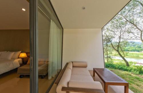 Ngoc Quang Appartement | FLAMINGOS DAI LAI RESORT - luxury
