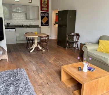 Shoscombe Appartement | Flat 2, Waterloo Apartments