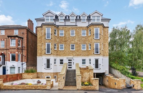 Leatherhead Appartement | Flat 3 Saarb Apartments