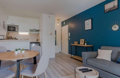 Chalifert Appartement | Plaza Vaillant 01-Apartamento-Apartamento-Baño con ducha