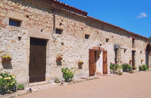 Calmont Appartement | Appartement dans ferme lauragaise historique - à 10 mn du Canal du Midi