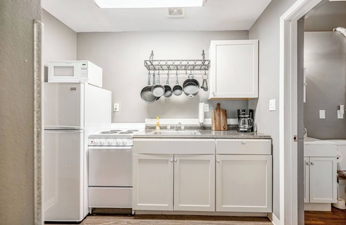 Ray Appartement | Flat in Appalachian Hills, Hot Tub and BBQ