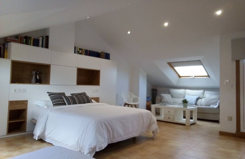 Quintans Chalet De Ski | FLAT, QUIET, A 3 KM BEACH LANZADA CAPACITY 8-9 PEOPLE