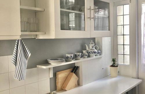 Wallingford Appartement | Flat - Sleeps 2 - Parking - Patio