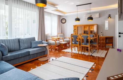 Bornova Appartement | Flat w Balcony 10 min to Forum Bornova and Metro