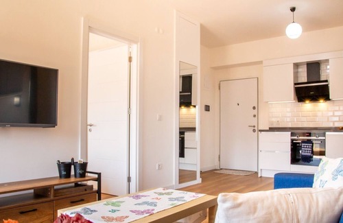 Sifne Mahallesi Appartement | Flat w Pool and Balcony 5 min to Beach in Alacati