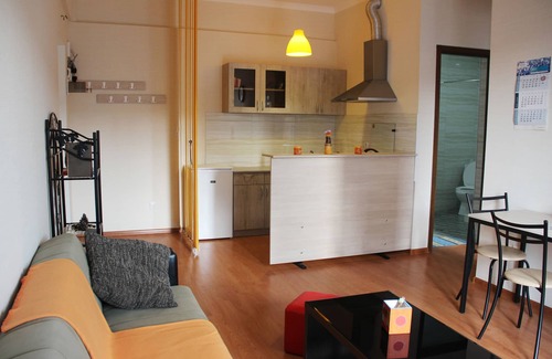 Saburtalo Appartement | Appartement avec balcon à la station de métro University
